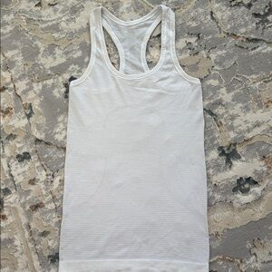 Lululemon swiftly tech tank